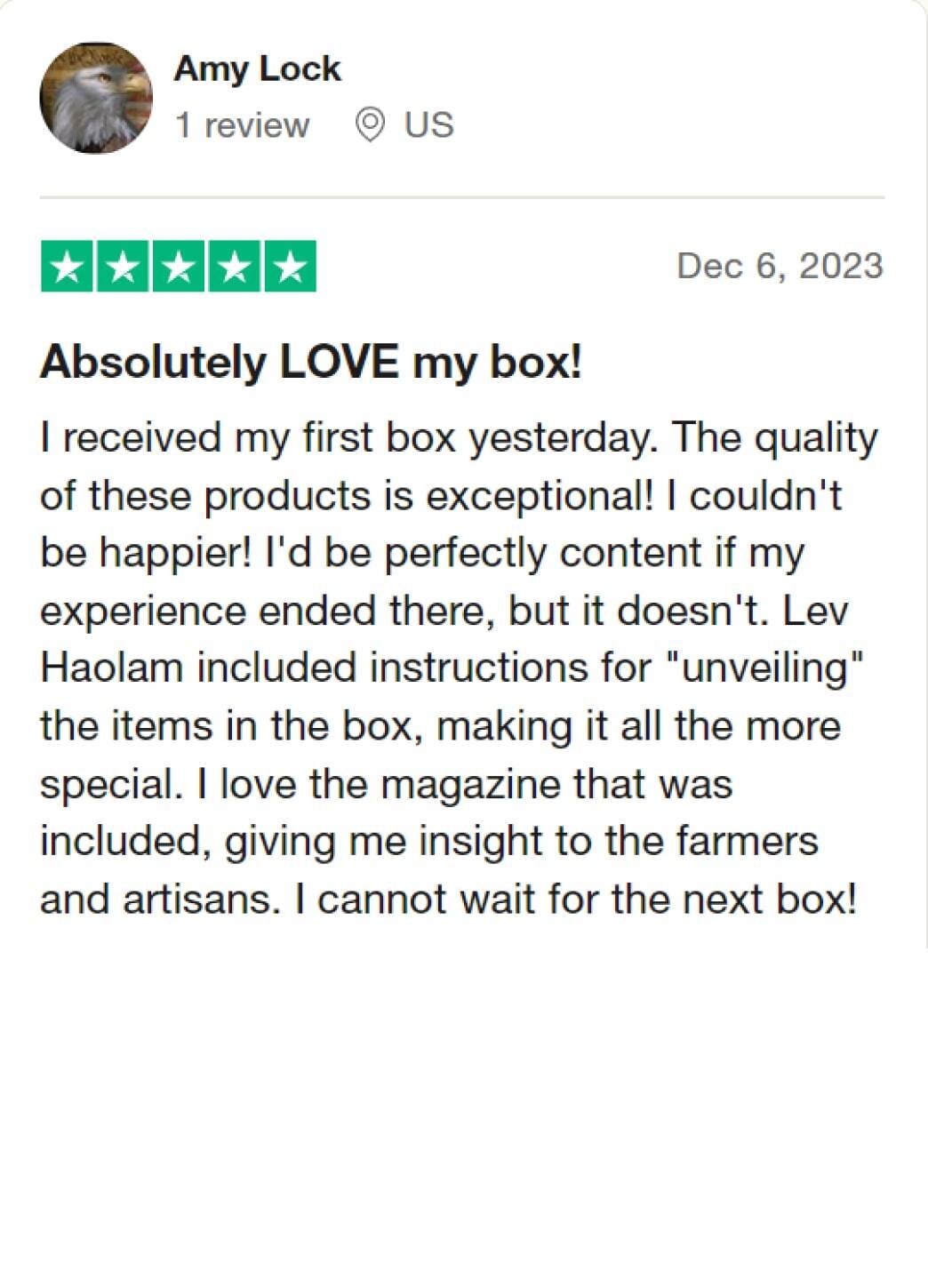 A 5-star review from first-time customer Amy Lock, who highlights the exceptional product quality, the special "unveiling" experience, and informative magazine from Lev Haolam.
